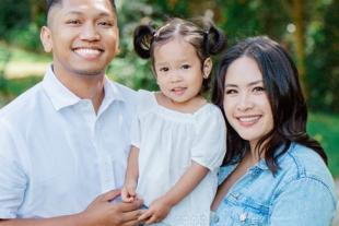 John Paul Salacup Estigoy MBA 25 with wife and daughter