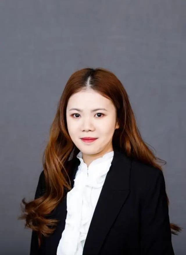 Headshot of Winnie Zhang