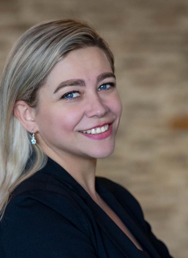 Assistant Professor Bita Hajihashemi of UC Davis GSM