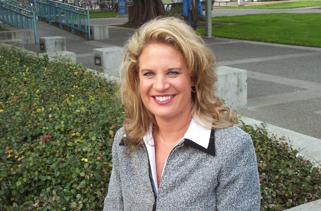 Headshot of Diana Vail