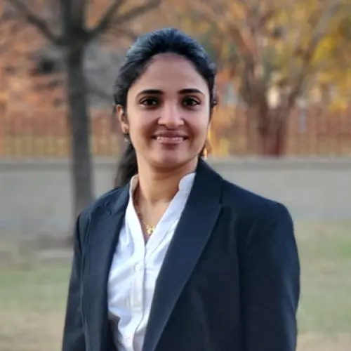 Headshot of Deepi Agarwal