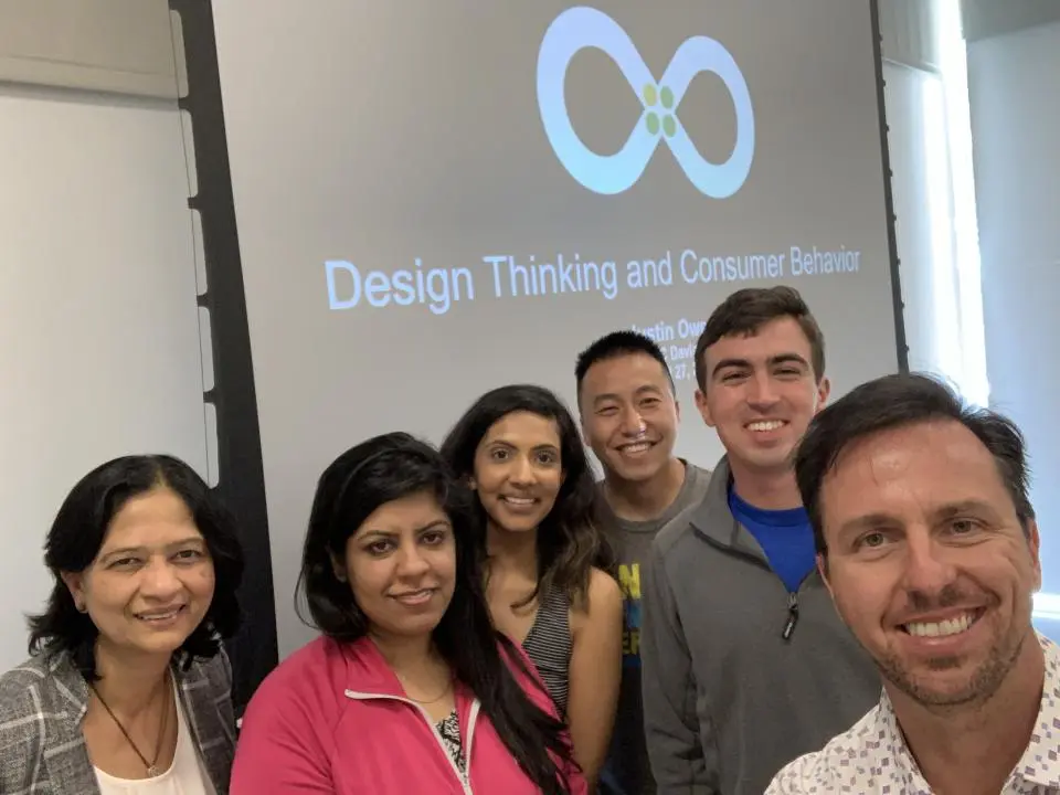 Justin Owens, who led a lesson in design thinking, with his MBA classmates in Vasu Unnava's Consumer Behavior course