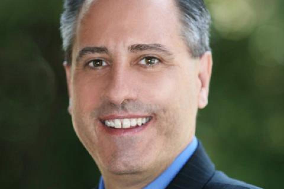 Portrait of Tim Akin