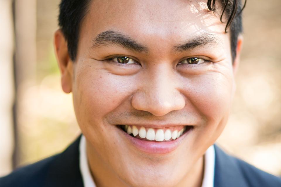 Headshot of Doy Charnsupharindr