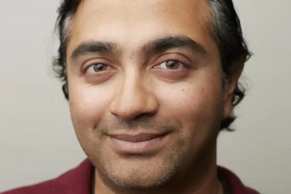 Headshot of Vince Vengapally