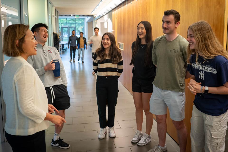 Assistant Professor Ayung Tseng and MPAc students